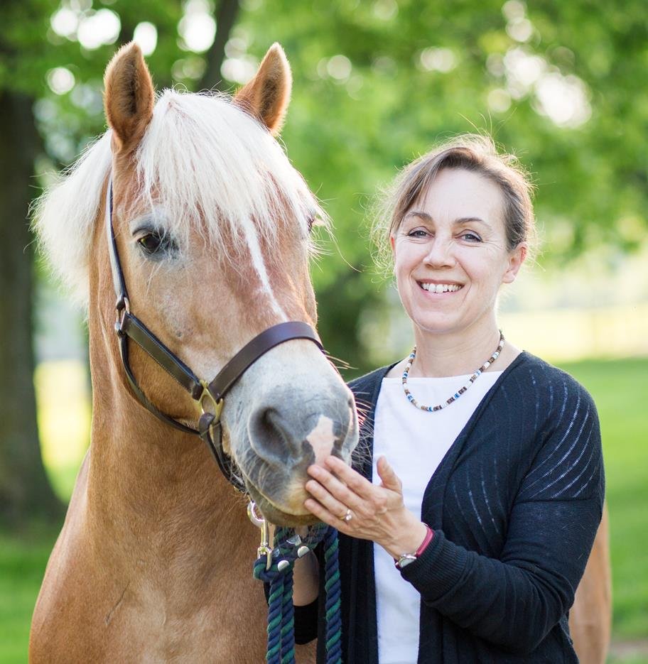 Catherine Wycoff with horse